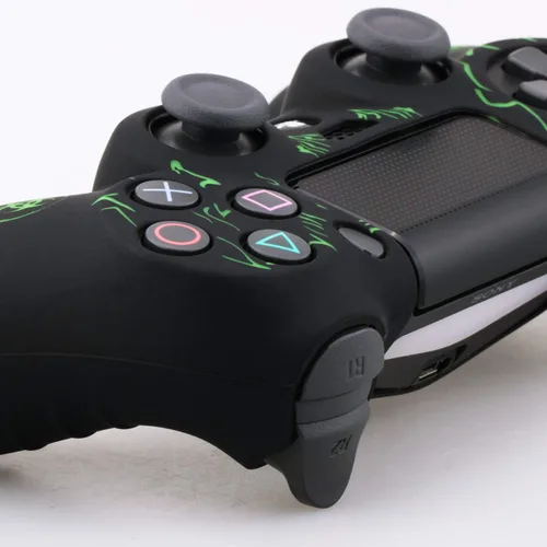 Vista 5 de 9CDeer 1 Piece of Silicone Laser Carving Protective Cover Skin + 6 Thumb Grips & Dust Proof Plugs for PS4SlimPro Controller Bio Hazard