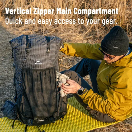 Vista 5 de Naturehike Rock 2.0 Mochila de marco interno con cubierta de lluvia - 30L Negro