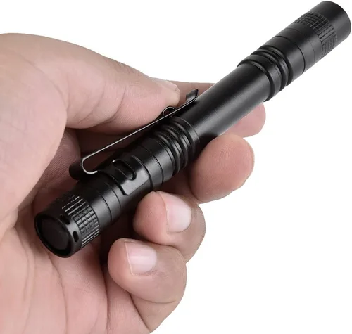 Vista 6 de 10 piezas mini pequeña linterna LED de mano pluma linterna linterna con clip llevó la linterna de bolsillo de la linterna para acampar al aire libre