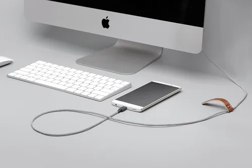 Vista 7 de Cable Native Union Belt USB-C a USB-A - Cable de carga ultrarresistente de 4 pies con correa de cuero compatible con iPhone 16, Samsung Galaxy Z