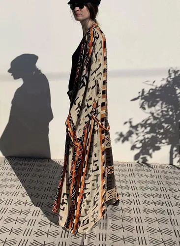 Vista 3 de RanRui Kimono de playa de gran tamaño con estampado Geometría de mujer Kimonos de rayón con cinturón para verano