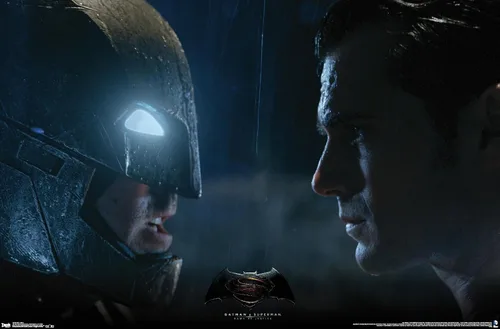 Vista 9 de Trends International DC Comics Movie - Batman v Superman - Stare Wall Poster, 14.725" x 22.375", Barnwood Framed Version Versión enmarcada Barnwood