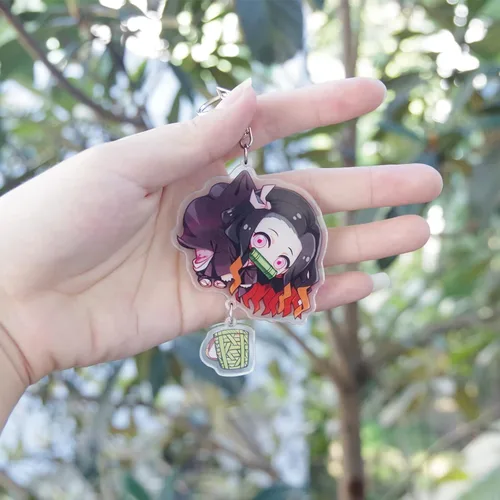 Vista 3 de Llavero Demon Slayer - Kimetsu no Yaiba lindo llavero con llavero de aleación de zinc juego de regalo colgante