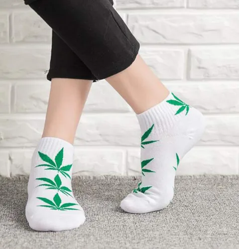 Vista 3 de 5 pares de calcetines de algodón cálido unisex de marihuana con hojas de marihuana de EE. UU. 5-9.5 (M, 2nd Match), Varios