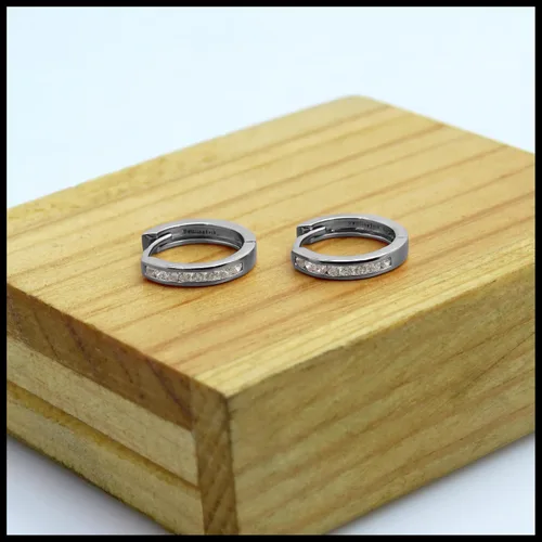 Vista 4 de Dazzlingrock Collection - Pendientes de aro pequeños de 0.433 in, plata de ley (0.15 quilates)