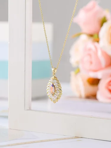 Vista 4 de Qinpan Collar colgante ovalado de cristal para mujer, chapado en globo, bisutería
