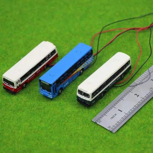 Vista 3 de EBS15002 4pcs 1:150 Modelo Iluminado Autobús de Coches con 12V Luces LED para Diseño de Edificio Fundido a Presión Nuevo