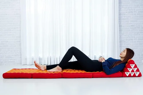 Vista 4 de Leewadee Cómodo colchón japonés de suelo, cama tailandesa con cojín triangular, colchón futón, tapete de masaje tailandés extra largo, 89 x 20 Sf02