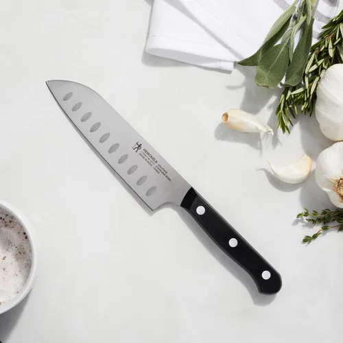 Vista 7 de HENCKELS Solution - Cuchillo Santoku de borde hueco afilado de 5 pulgadas, diseño alemán informado por más de 100 años de maestría, negro/acero