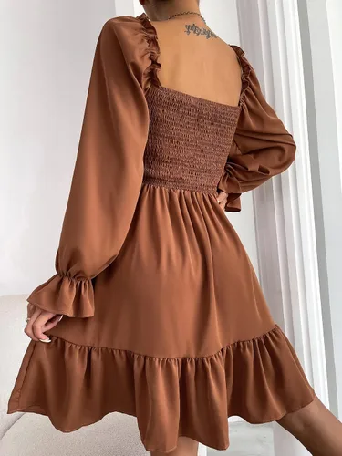 Vista 2 de MakeMeChic Vestido corto de manga larga con volantes y cuello cuadrado para mujer
