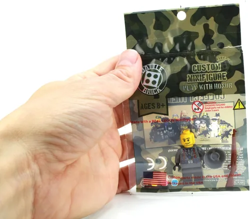 Vista 4 de Battle Brick Minifigura de soldado alemán Kar98 WW2 Impreso en los Estados Unidos Minifig militar genuino 1.6 pulgadas de alto Gran regalo