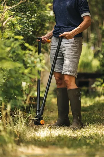 Vista 5 de Fiskars PowerLever 1001565 - Tijeras multifuncionales para setos y césped, alcance de hasta 8.2 ft, color negro/naranja