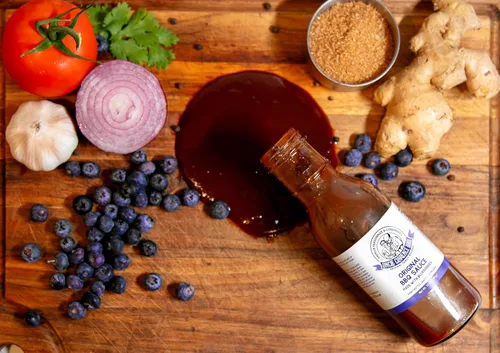 Vista 6 de Uncle Clarence - Salsa para barbacoa original hecha con arándanos, paquete de 2 salsas para barbacoa totalmente natural, salsa para sumergir