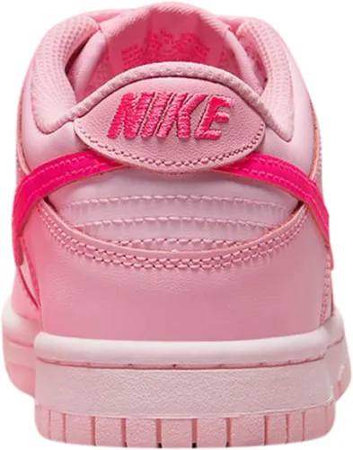 Vista 403 de Nike Kid's Dunk Low Sneaker