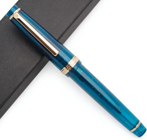 Vista 29 de Pluma estilográfica JINHAO 82 con clip dorado (plumín F 0.5mm, verde aguacate)