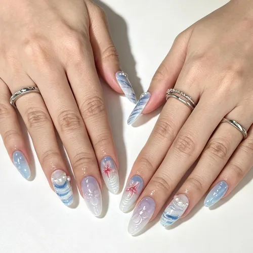 Vista 20 de Uñas postizas a presión de almendra, uñas postizas medianas con diseños de estampado francés de lámina dorada 3D, pegamento dorado Starlight en uñas