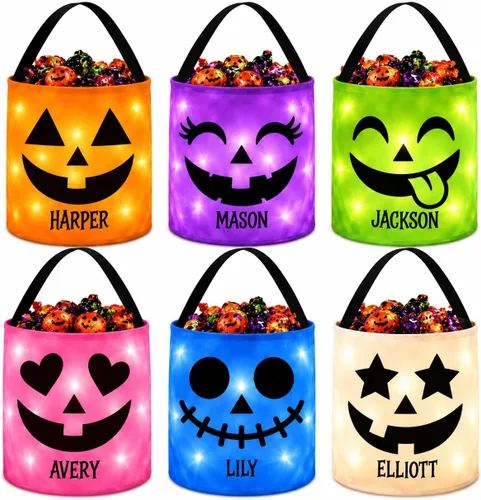 Vista 2 de IZI POD Bolsa LED personalizada de fantasma, bolsa de cubo de luz de Halloween con Nama, cesta de dulces personalizada para niños Diseño 3