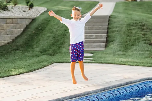 Vista 4 de City Threads camiseta de natación para niños y niñas con protección SPF50 (2T-6)