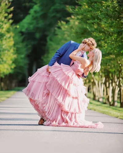 Vista 6 de TIRAS Vestidos de fiesta sin tirantes con volantes largos y escalonados de tul vestido de baile de princesa formal vestidos de noche para mujeres