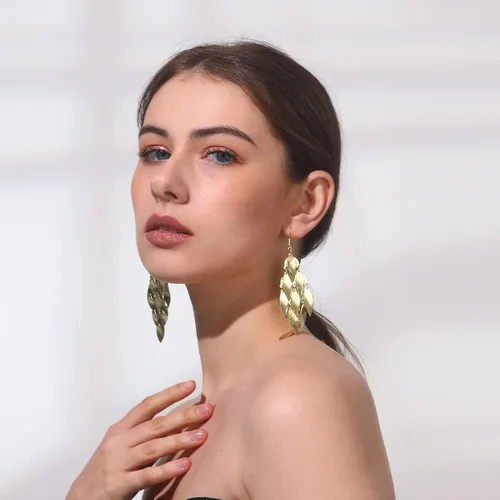 Vista 5 de Aretes de hoja en capas - Aretes de araña ligeros para mujer, aretes vintage