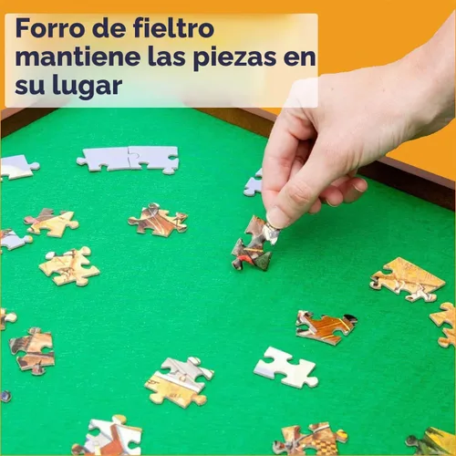 Vista 3 de Mesa plegable Bits and Pieces para armar rompecabezas en cualquier parte; se pliega fácilmente para almacenarse mientras no se utiliza