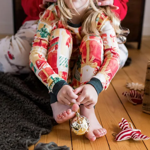 Vista 4 de Burt's Bees Baby Baby Girls' Family Jammies Matching Holiday Organic Cotton Pajamas