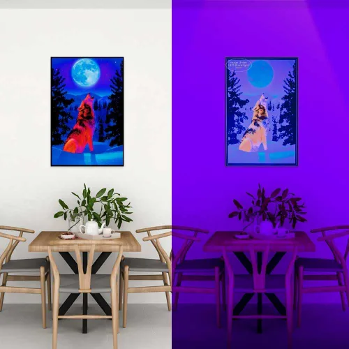 Vista 4 de Studio B Wolf Moon - Póster de luz negra, no flocado, 24 x 36 pulgadas