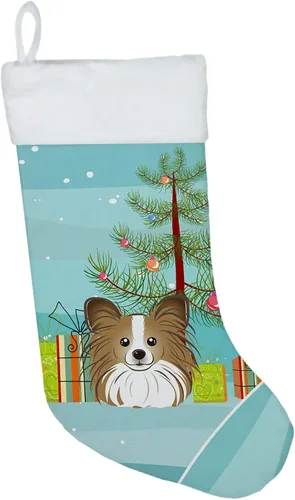 Vista 10 de Caroline's Treasures BB1590CS Árbol de Navidad y Alaskan Malamute Calcetines de Navidad para colgar en la chimenea, decoración de fiesta de Navidad