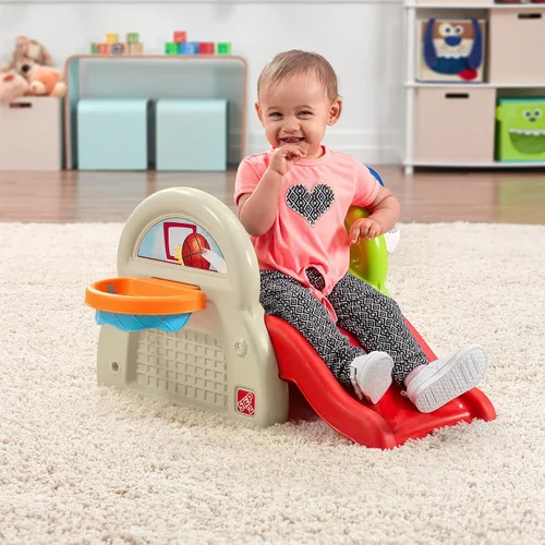 Vista 8 de Step2 Centro de actividades Sports-Tastic, juego deportivo para niños pequeños, tobogán para interiores y exteriores, gimnasio de juegos incluye
