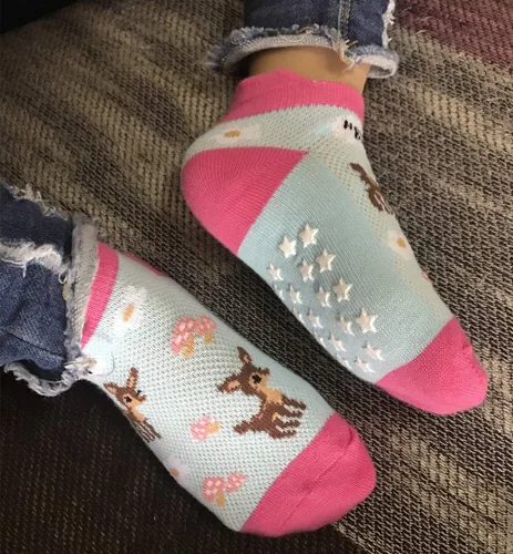 Vista 4 de 12 pares de calcetines antideslizantes de algodón para niñas pequeñas, calcetines antideslizantes para niñas