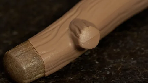Vista 3 de Hero Bonetics Stick - Juguete masticable para perros con aroma a madera, suave para los dientes y el abdomen