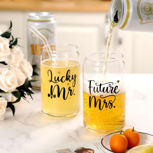 Vista 4 de Nefelibata Regalos de boda Future Mr Lucky and Mrs Beer Can Glasses