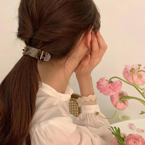 Vista 7 de 8 pinzas para cola de caballo de colores brillantes para trenzar moños, pasadores franceses de sujeción fuerte y pinzas de mandíbula para el cabello
