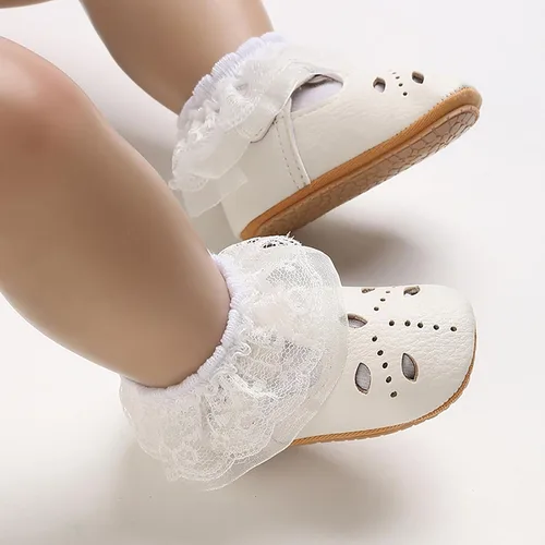Vista 3 de SOFMUO Zapatos deportivos de cuero con cordones para bebés, niños y niñas, suela de goma suave, mocasines Oxford para recién nacidos