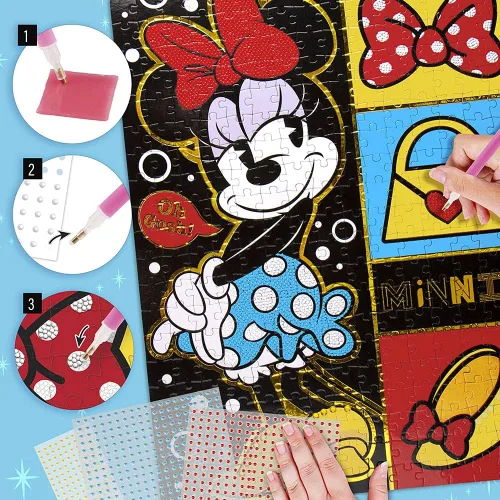 Vista 6 de Fashion Angels Disney Minnie Mouse Crystalize It! Kit de rompecabezas de bricolaje codificado por colores con más de 2000 gemas de diamante
