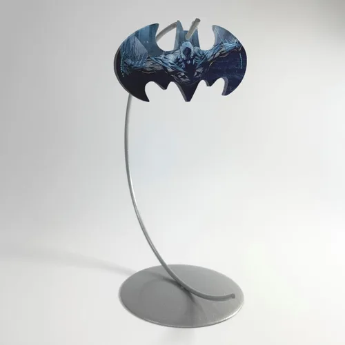 Vista 8 de DC Comics – Batman – Capa y capucha – Accesorio de impresión acrílica colgante en forma de murciélago – Perfecto para regalar o coleccionar