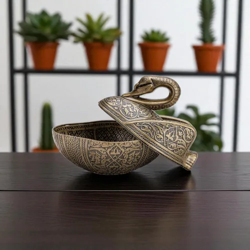 Vista 7 de Alisveristime Azucarero de latón recubierto hecho a mano con tapa, plato para caramelos, soporte para sal para barra de café (Kugu Big Bowl)