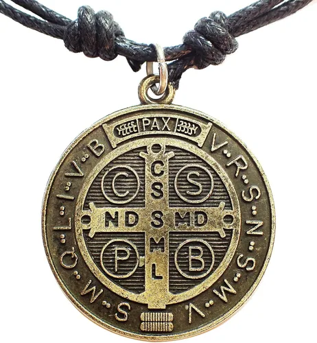 Vista 3 de Bijoux de Ja Collar con dije de medalla de San Benito de Nursia de bronce antiguo cordón ajustable 16 pulgadas Cordón