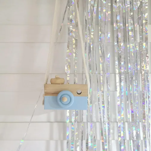 Vista 2 de Juguetes de madera para bebés, mini cámara de juguete, lindo juguete mini para bebés y niños, accesorios para colgar en el cuello con fotografía