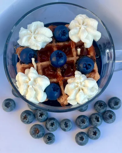 Vista 2 de Tamese's Creations Velas de postre (13 onzas) (vela de postre Tamese's Creations Blueberry Waffle Crème)