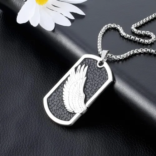 Vista 2 de DOHAOOE Hip Hop - Collar con colgante punk para hombres y mujeres, cadena de acero inoxidable de plata y acero de titanio, Acero de titanio, Acero