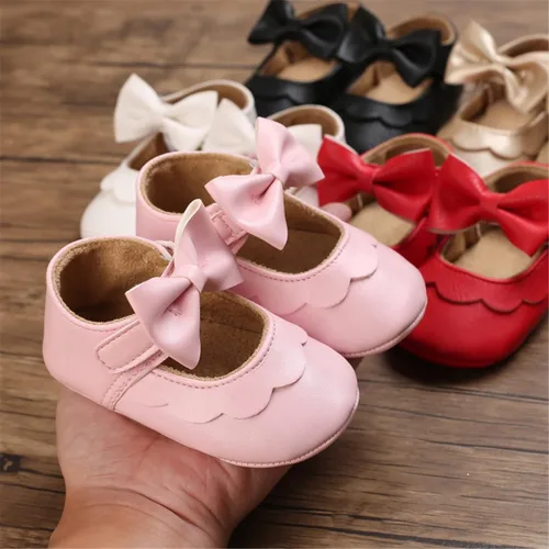 Vista 4 de myppgg Zapatos planos Mary Jane para bebé niña, con lazo brillante, vestido de princesa, zapatos de cuna antideslizantes para niños pequeños que
