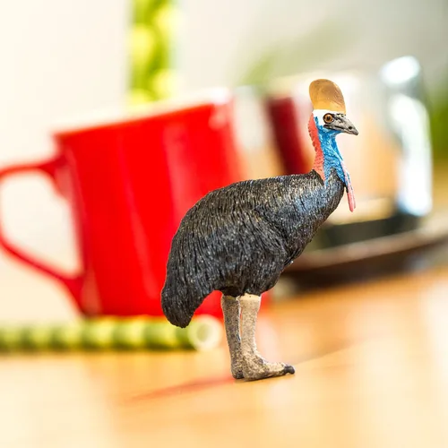 Vista 5 de Safari Ltd. Figura de cassowary - Figura detallada de plástico de 3.5 pulgadas, juguete educativo para niños, niñas y niños a partir de 3 años