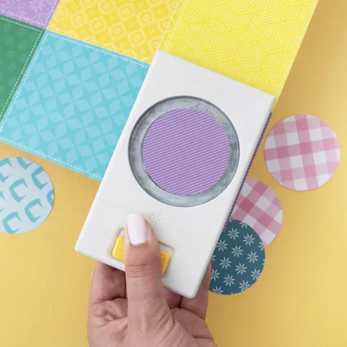 Vista 5 de EK Tools Perforadora metálica de papel de 2 pulgadas, multicolor, crea círculos precisos para tarjetas hechas a mano, álbumes de recortes, etiquetas