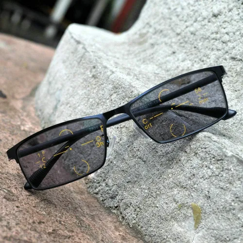 Vista 4 de Gafas de lectura con marco de metal de enfoque múltiple fotocromático progresivo para hombre de moda