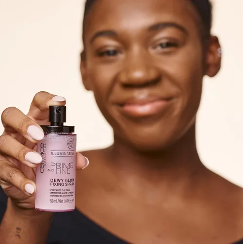 Vista 4 de Catrice Paquete 020 en aerosol iluminador de brillo húmedo y brillo bajo los ojos Prime & Fine Maquillaje de cobertura completa Vegano y libre