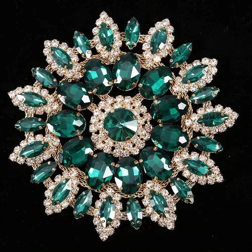 Vista 8 de Broche de flores de diamantes de imitación de cristal, base de oro verde para mujer, broche de ramillete grande de 4.3 in, bolso de bufanda