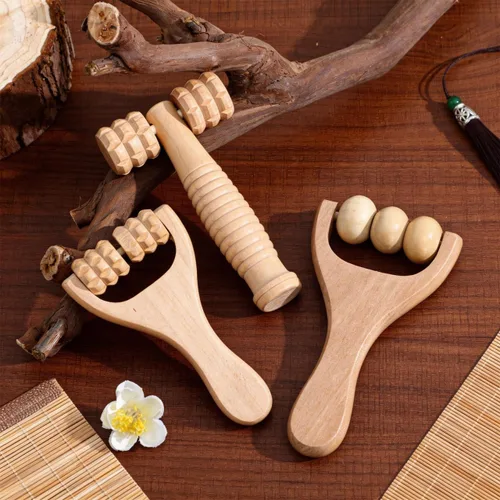 Vista 3 de Herramienta de rodillo de masaje de madera, paquete de 3 masajeadores de mano para cuerpo y pies para terapia de reflexología y relajación muscular