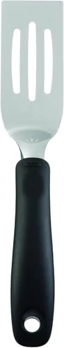 Vista 2 de OXO Good Grips - Espátula de silicona para galletas de acero inoxidable para cortar y servir