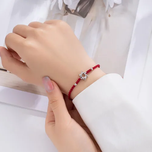 Vista 4 de Pulsera de cuerda roja con estrella de David para mujer, amuleto de la suerte, magen David, joyería, regalos de Navidad